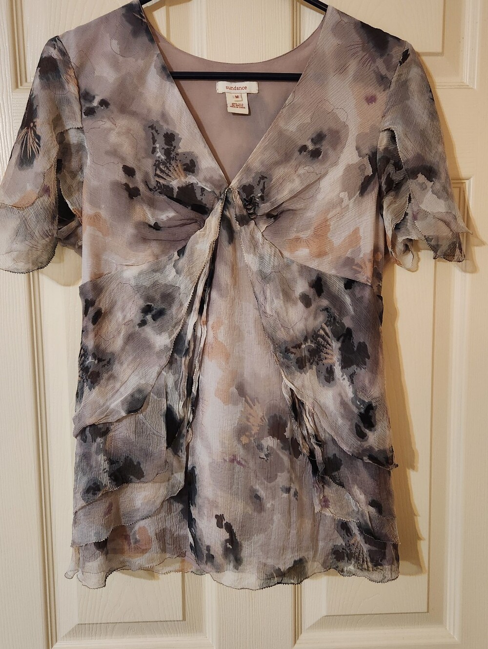 Sundance 100% Silk Chiffon Floral Sheer Ruffled Blouse Size M Romantic Feminine